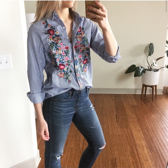 🎁DONATED NWOT Floral Embroidered Striped Button Up Blouse - Picture 3 of 8